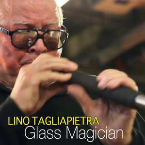 frame of Lino Tagliapetra blowing glass